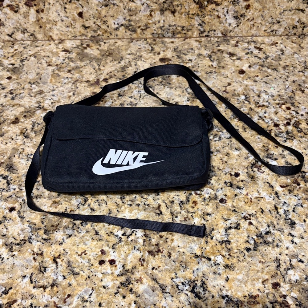 Nike Thin Crossbody Bag